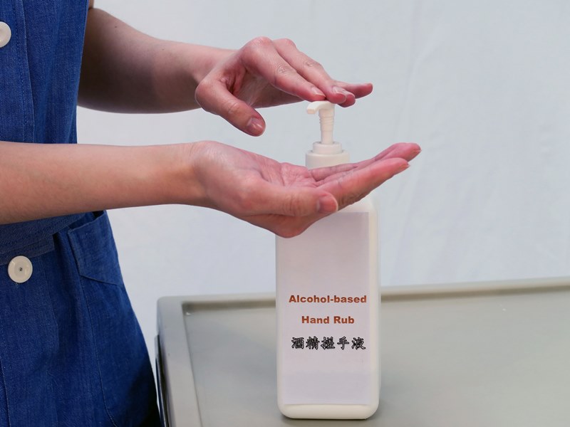 Apply a palmful (3ml) alcohol-based handrub for performing hand hygiene. 